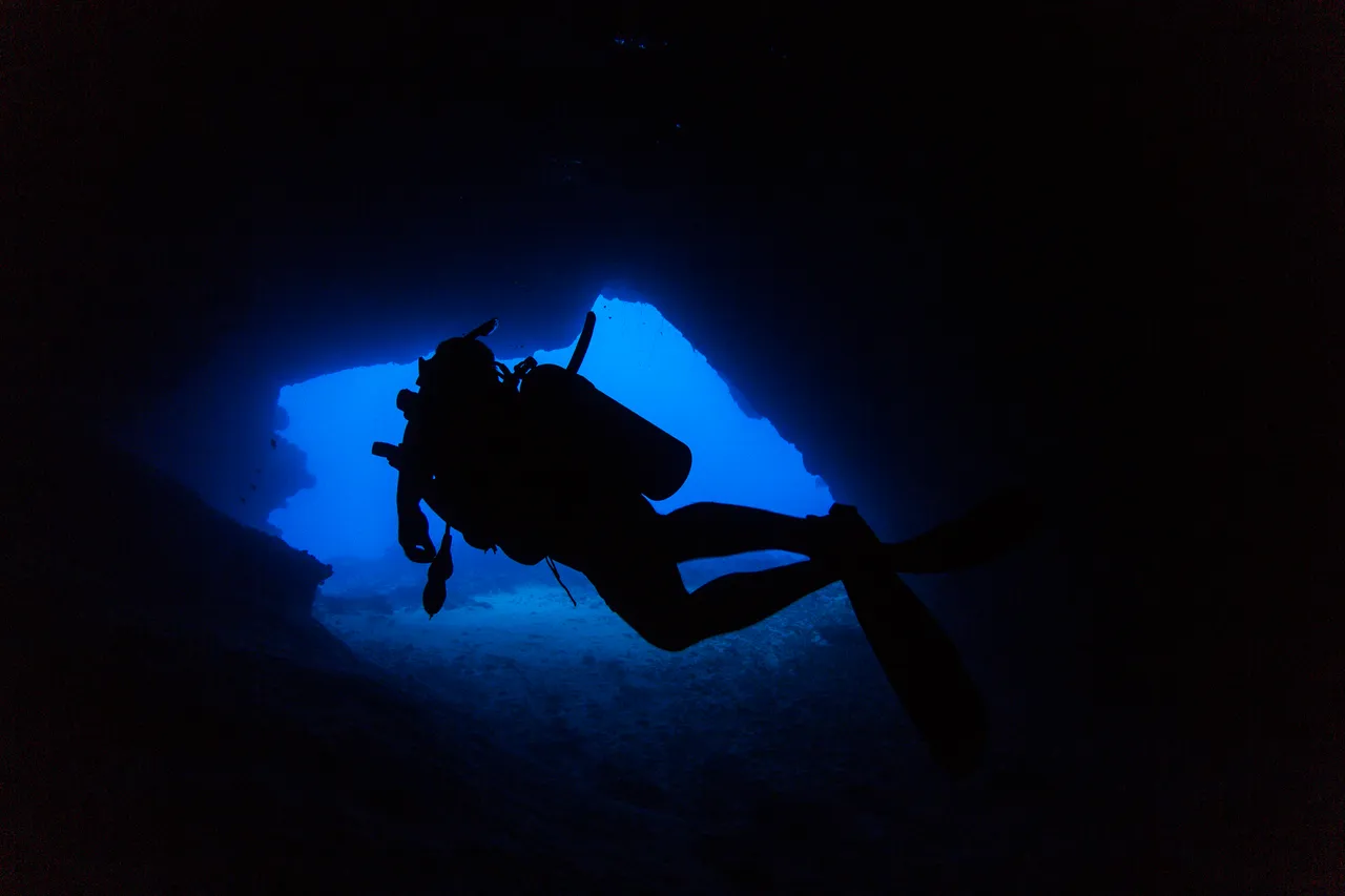20150508-Jonathan Irish-Tonga-_99A5932