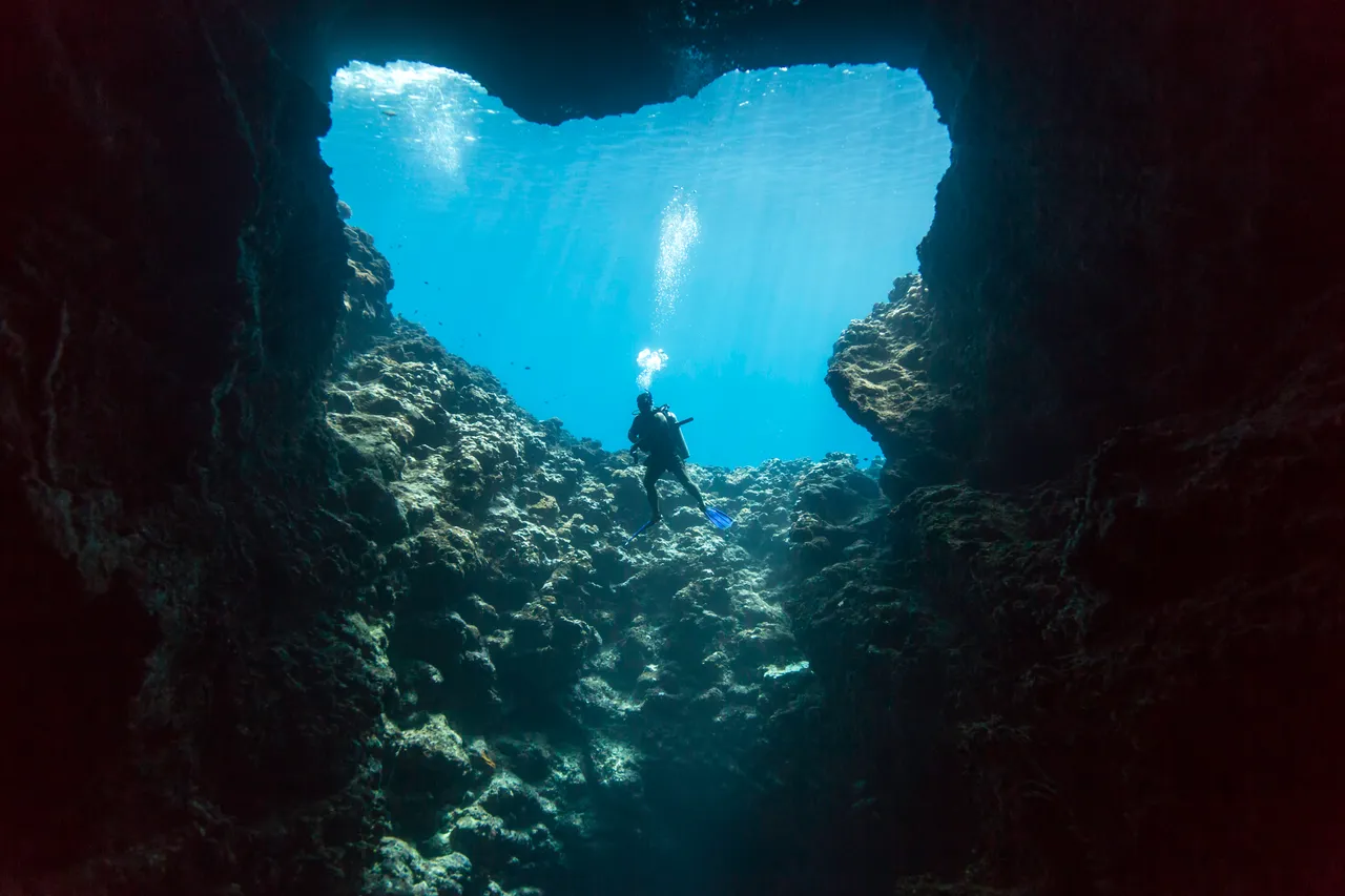 20150508-Jonathan Irish-Tonga-_99A5811