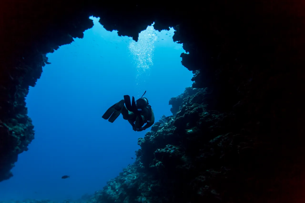 20150508-Jonathan Irish-Tonga-_99A5238
