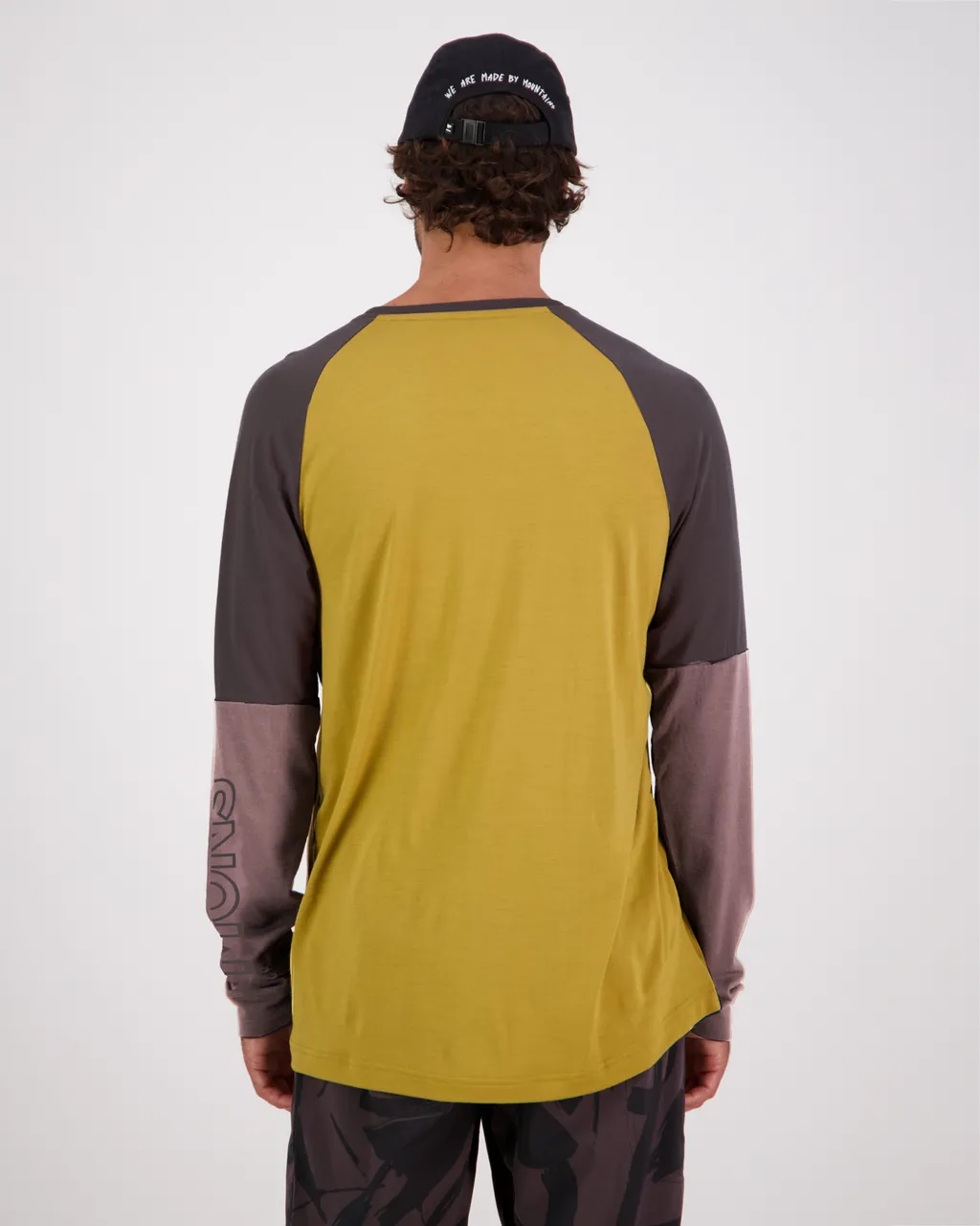 100581-1169-719 - Tarn Merino Shift Wind Jersey - Cumin Dust - Mens
