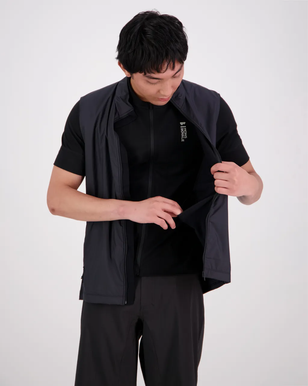 100692-1165-001 - Redwood Merino Air-Con Wind Vest - Black - Mens