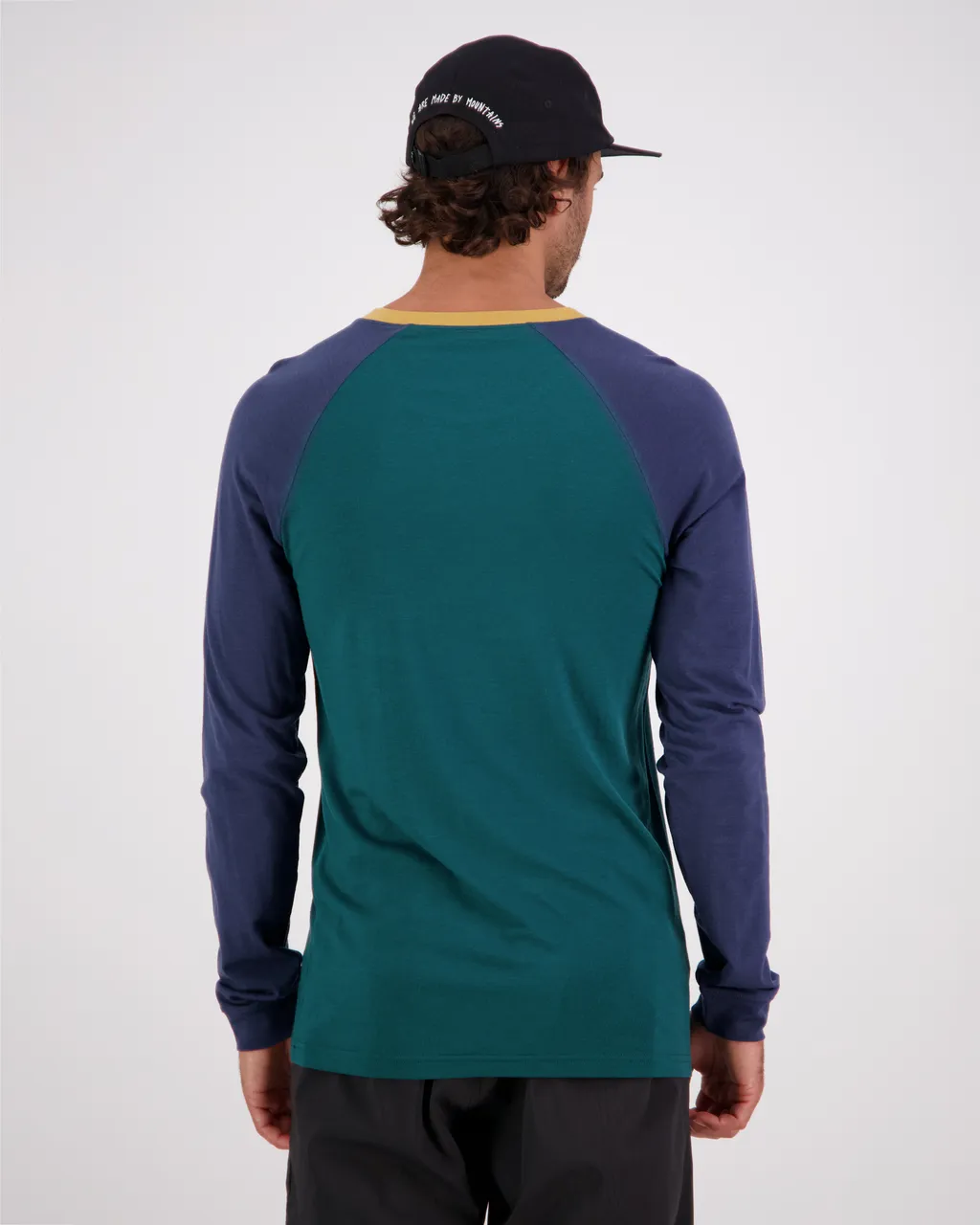 100497-1231-674 - Icon Merino Air-Con Raglan - Evergreen / Midnight - Mens