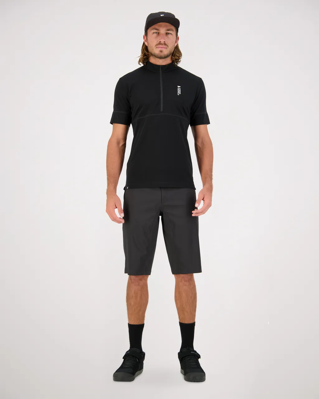 100277-1165-001 - Cadence Merino Air-Con Half Zip T - Black - Mens