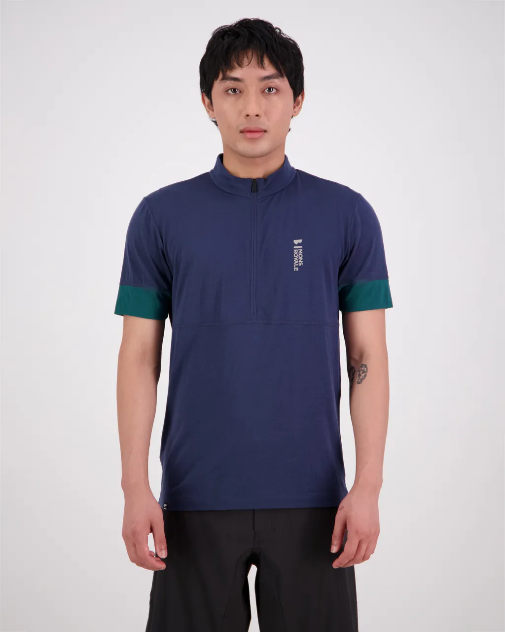100277-1165-674 - Cadence Merino Air-Con Half Zip T - Evergreen / Midnight - Mens
