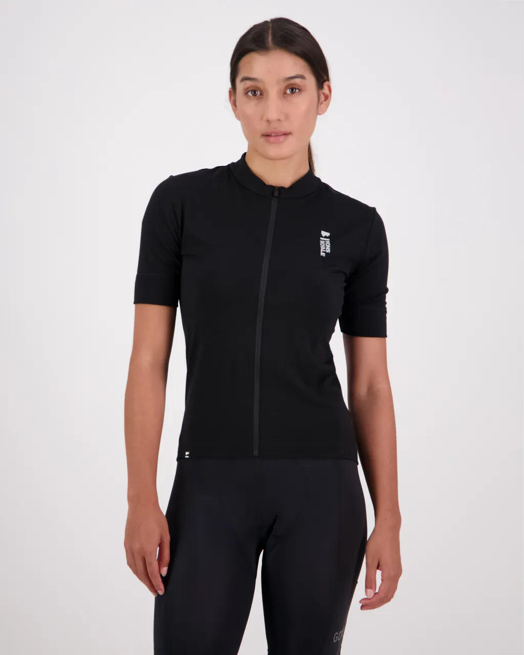 100646-1223-001 - Roam Cargo Merino Shift Full Zip T - Black - Womens