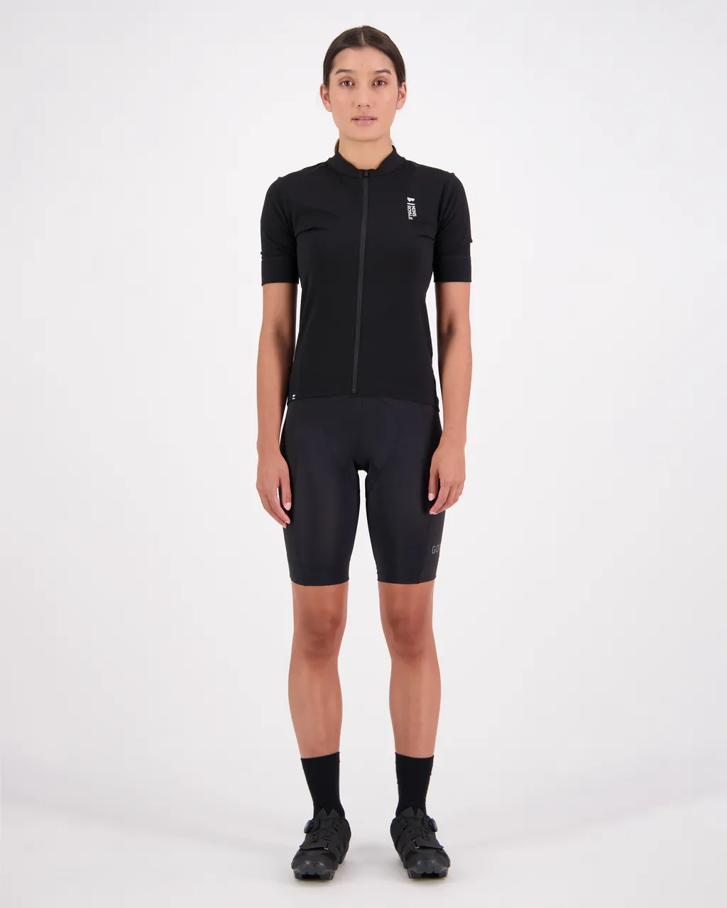 100646-1223-001 - Roam Cargo Merino Shift Full Zip T - Black - Womens
