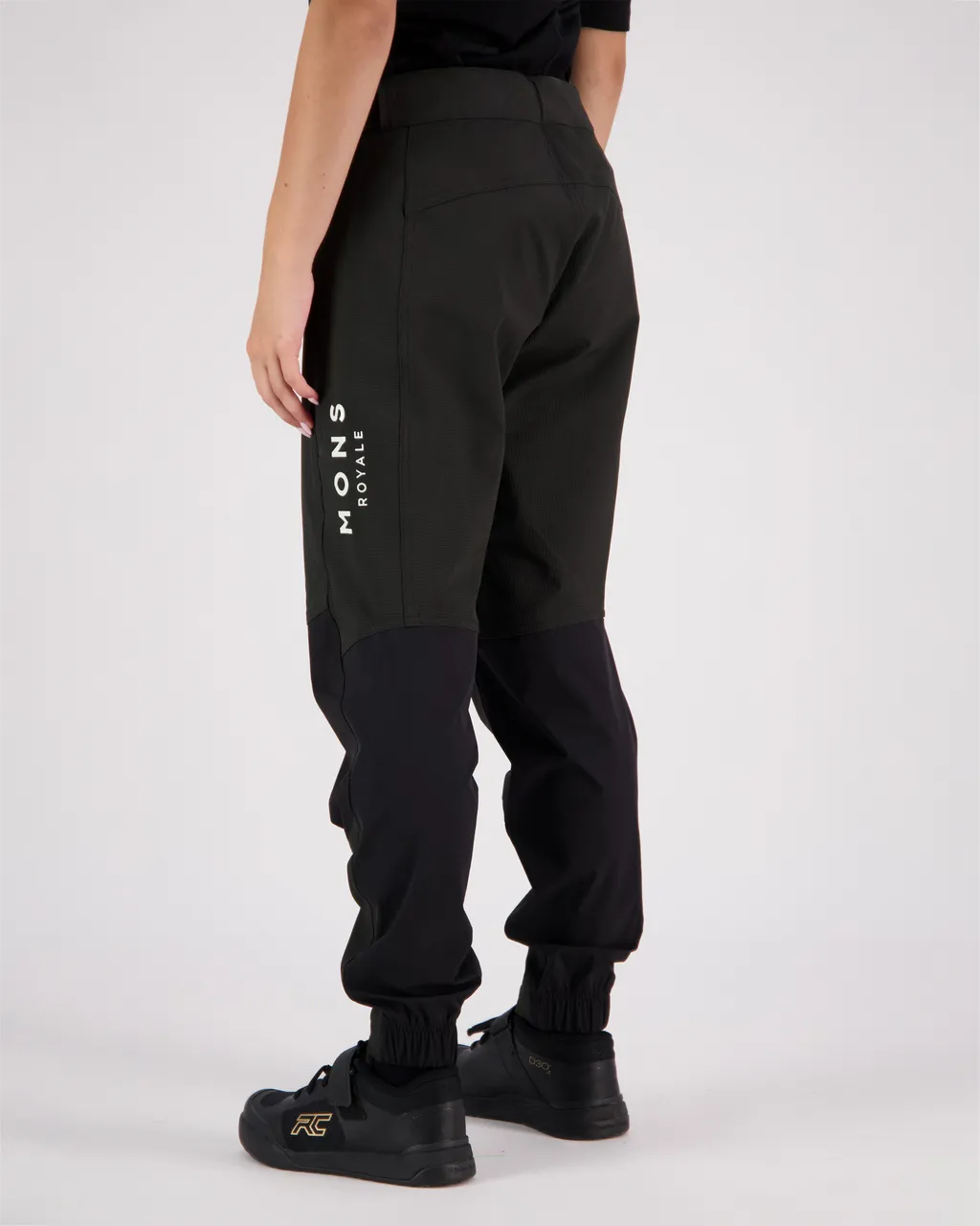 100591-1139-001 - Momentum Bike Pants - Black - Womens