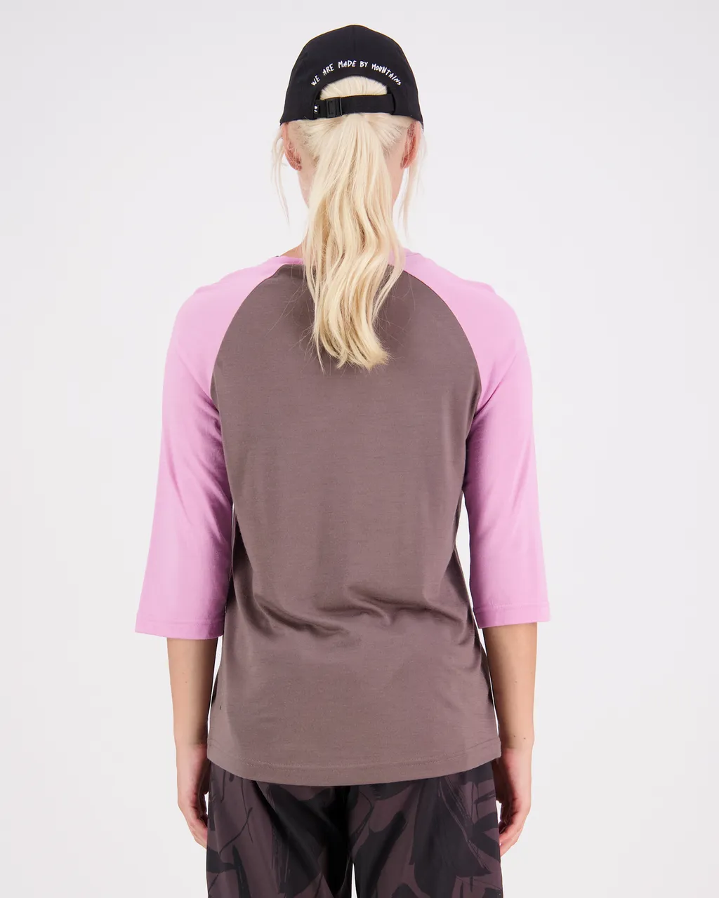 100586-1169-733 - Tarn Merino Shift Raglan 3/4 - Pop Pink / Iron - Womens
