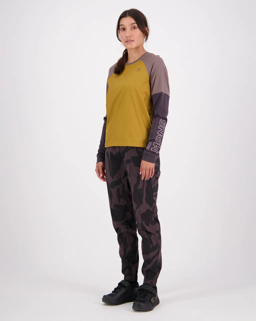 100585-1169-719 - Tarn Merino Shift Wind Jersey - Cumin Dust - Womens