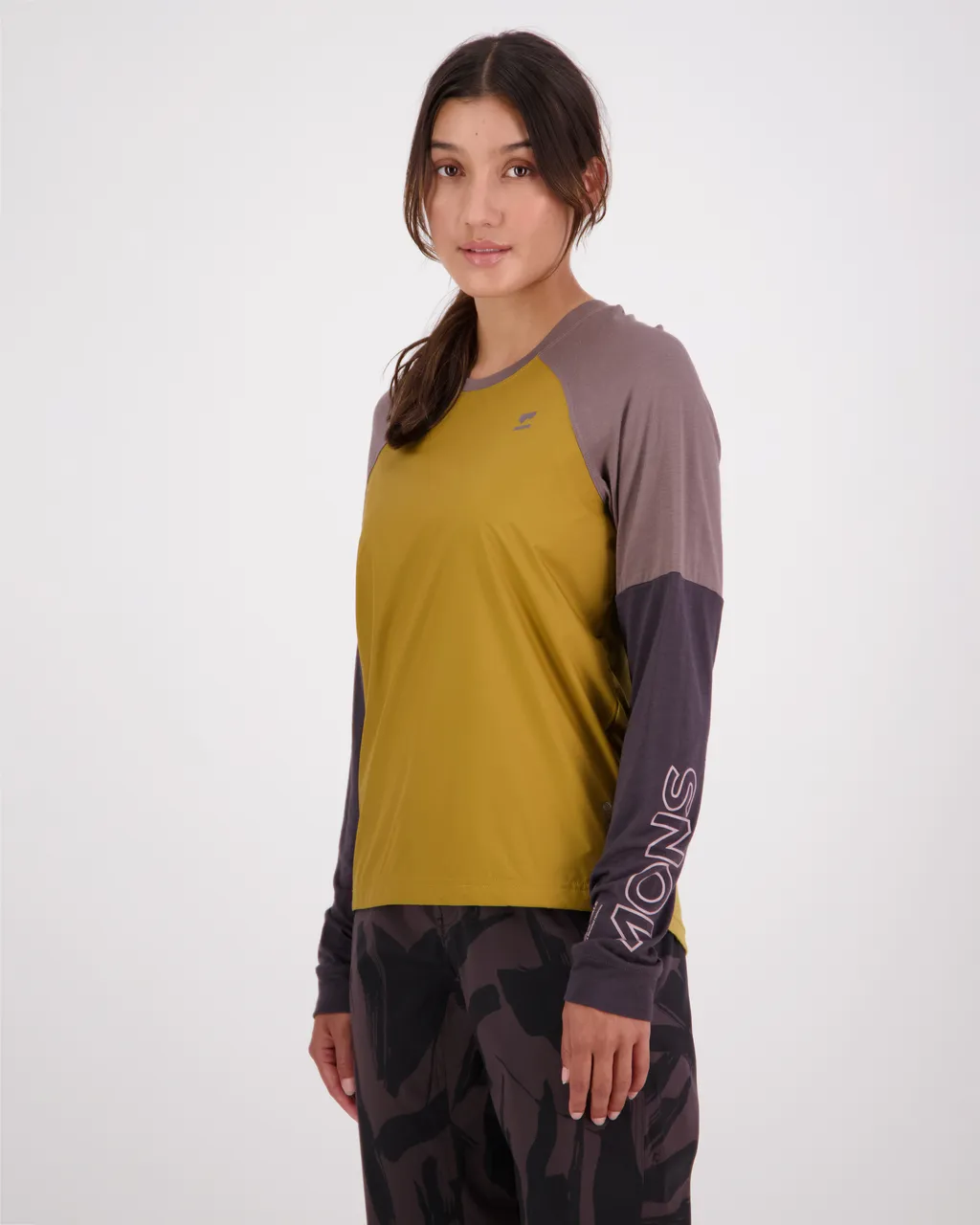 100585-1169-719 - Tarn Merino Shift Wind Jersey - Cumin Dust - Womens