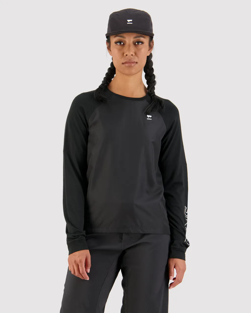 100585-1169-001 - Tarn Merino Shift Wind Jersey - Black - Womens