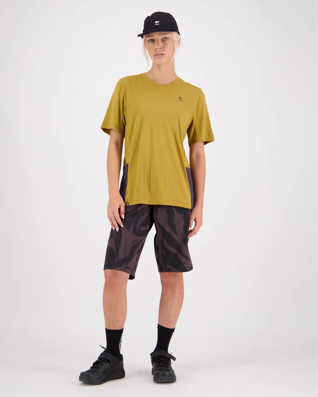100549-1169-661 - Tarn Merino Shift Tee - Shale / Cumin - Womens