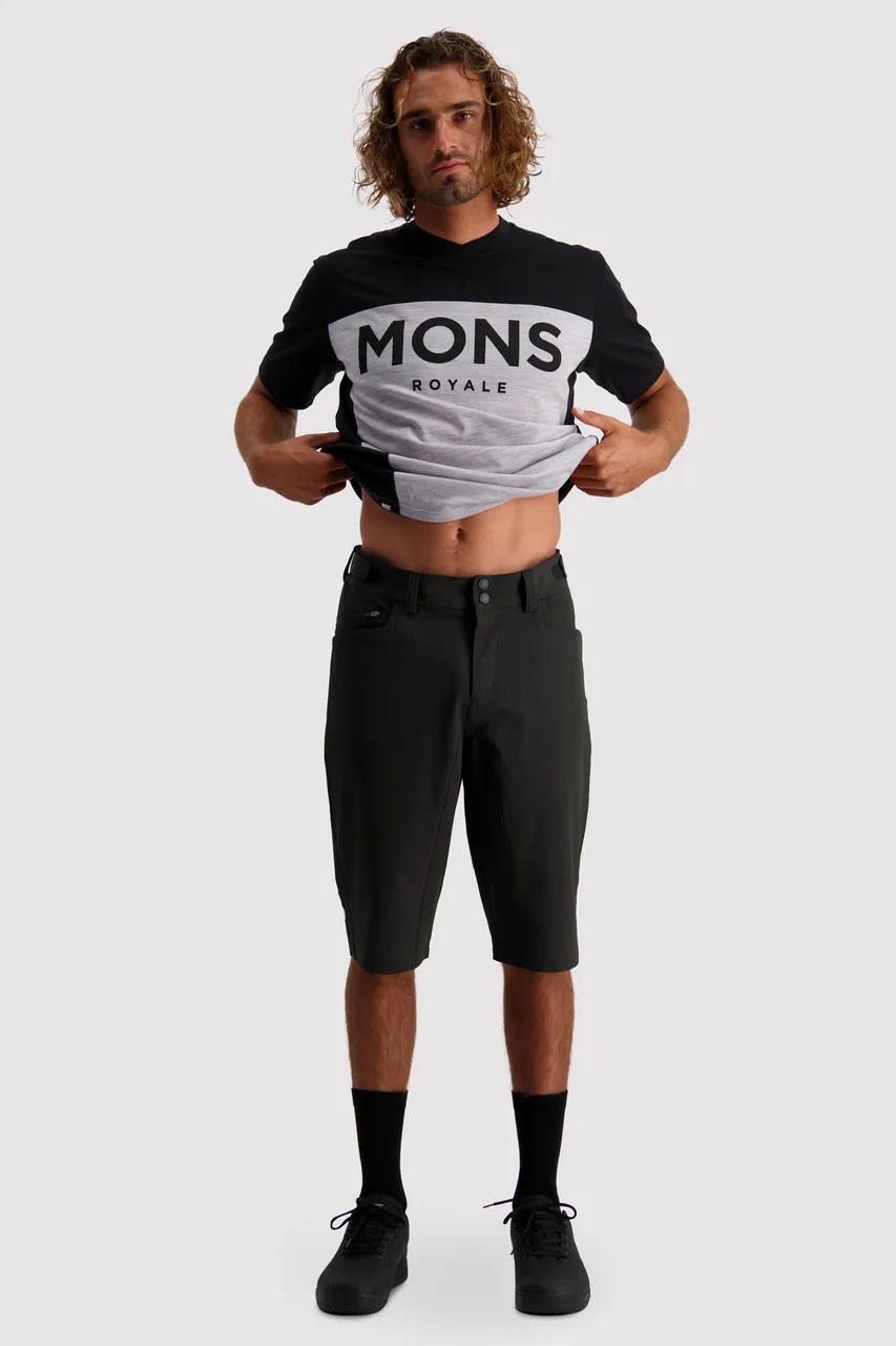 100336-1139-001 - Momentum 2.0 Bike Shorts - Black - Mens - 100336-1139-001-106.jpg