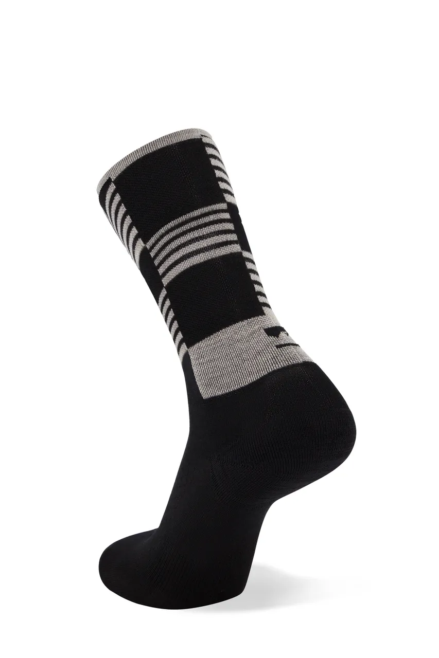 100553-1206-774 - Atlas Crew Sock - Black Check - Unisex - 100553-1206-774-202.jpg