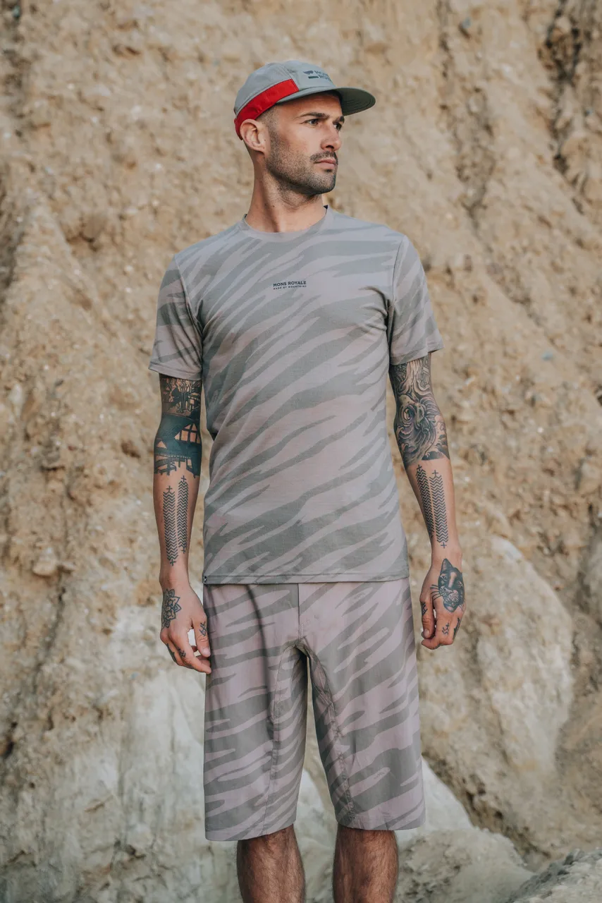 Mons_SS23_Insitu_Men-767-2_bike_undercovercamo_virage_100441-2169-756_icon_100275-2208-756
