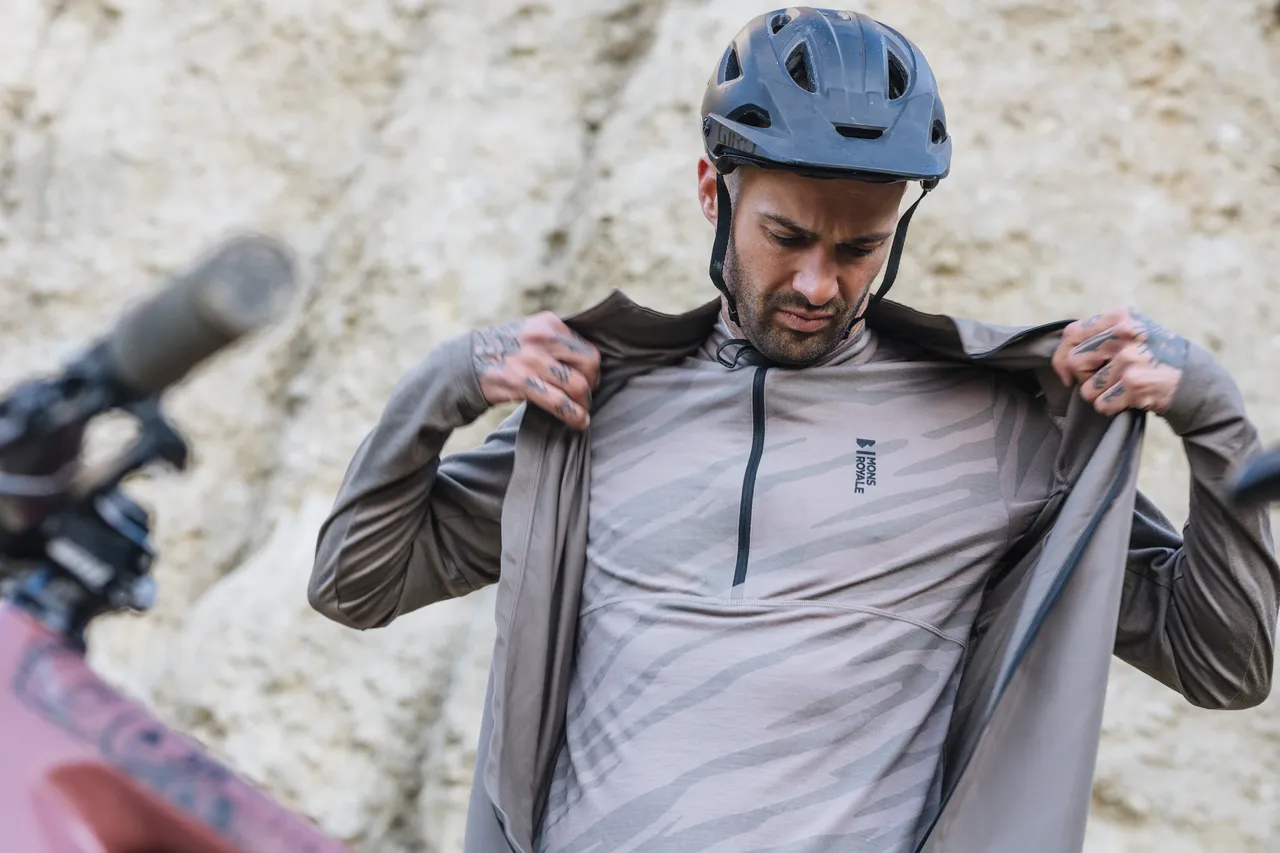 Mons_SS23_Insitu_Bike_1394_cadence_100277-2165-756