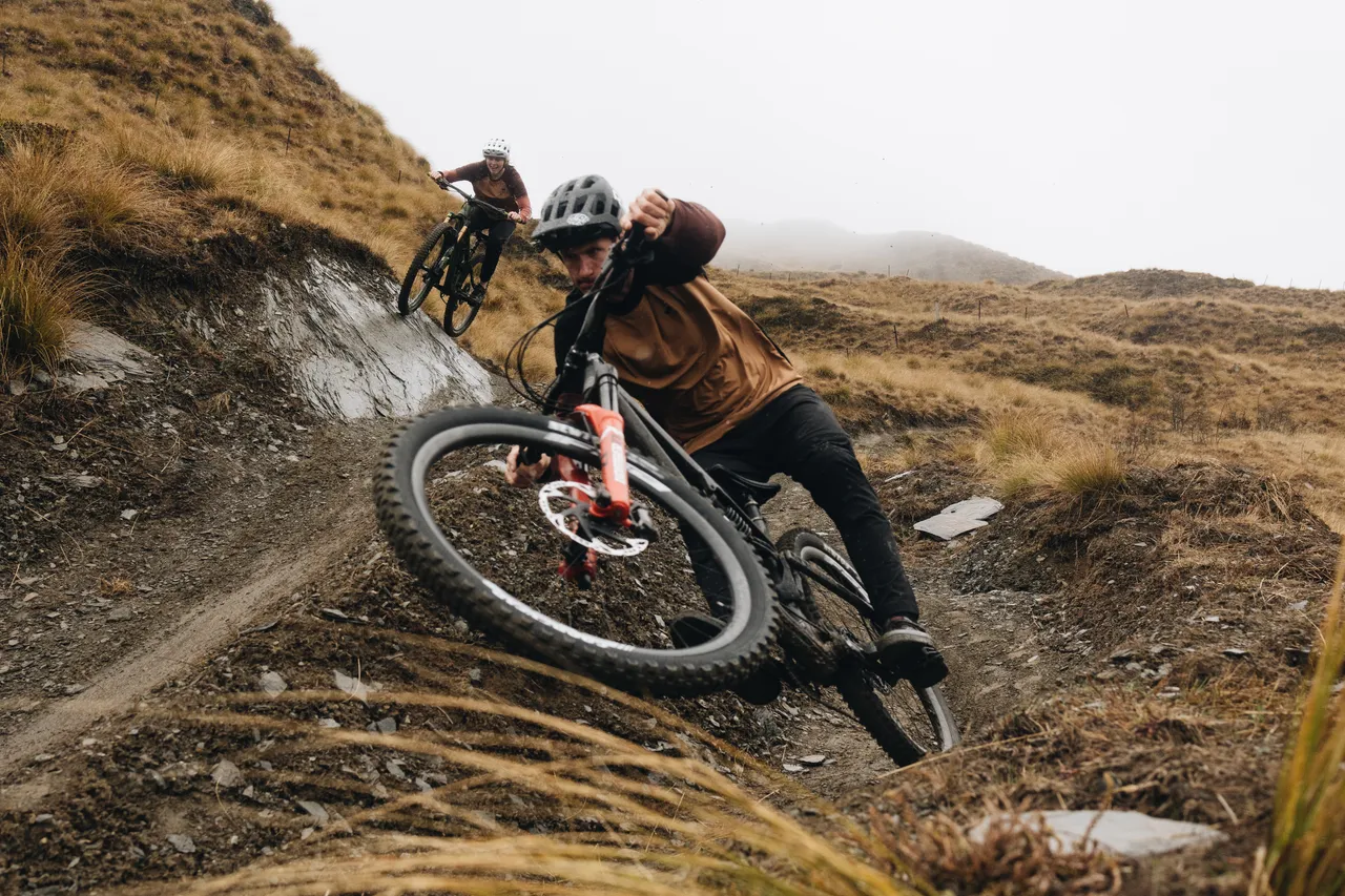 Mons-FW22-Fall-Bike_CD-135