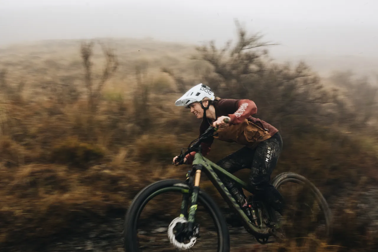 Mons-FW22-Fall-Bike_CD-201