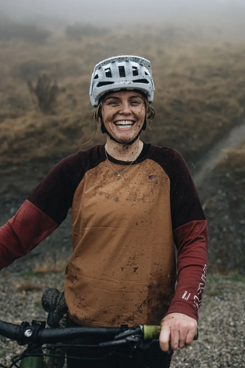 Mons-FW22-Fall-Bike_CD-216