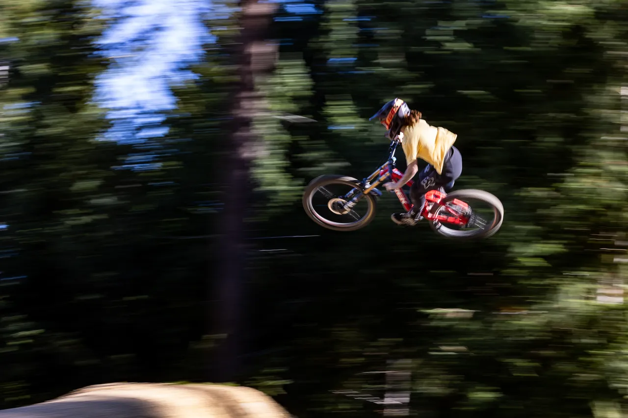 Mons_FutureGround_NeilKerr_5472_Rider Vinny Armstrong