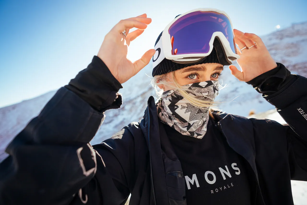 MONS_FW24_13_P-JasperGibson
