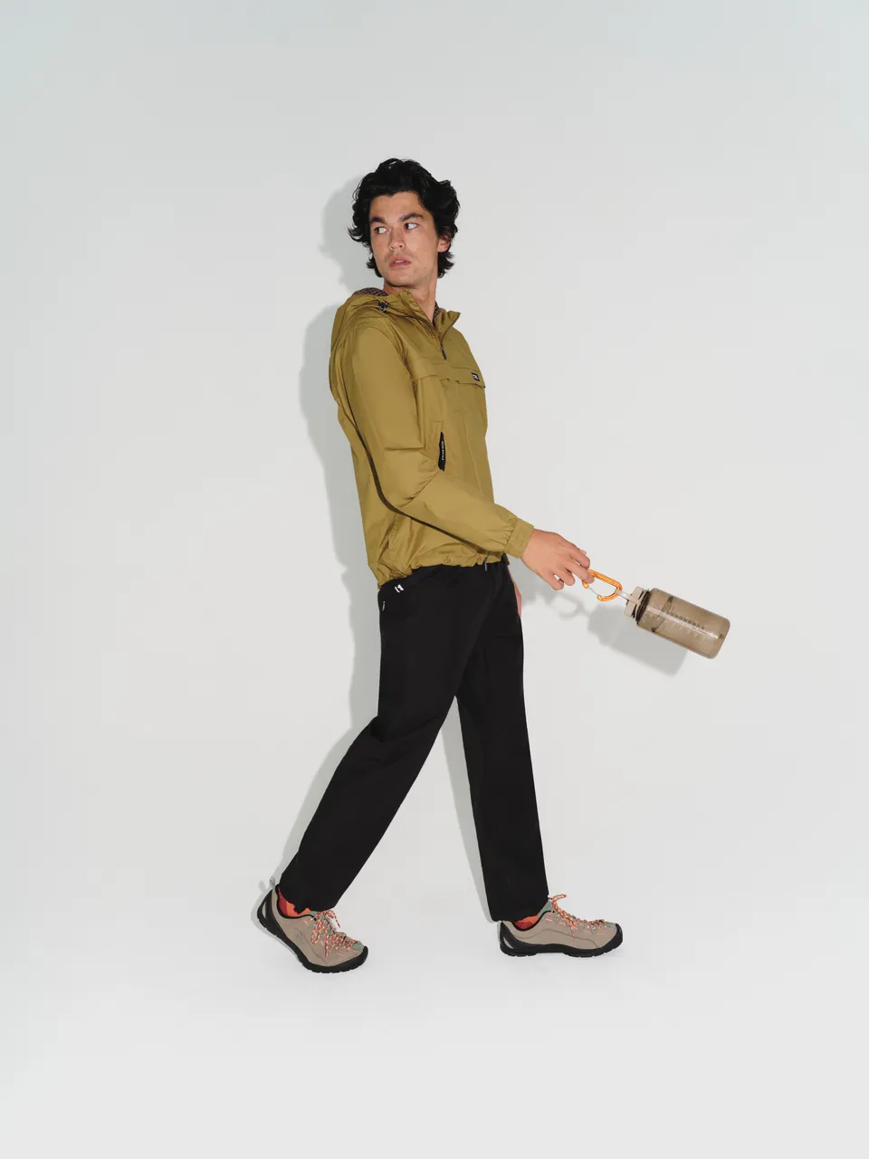 MONS_R127_Studio_KeyLooks_Outdoor_M1_1019