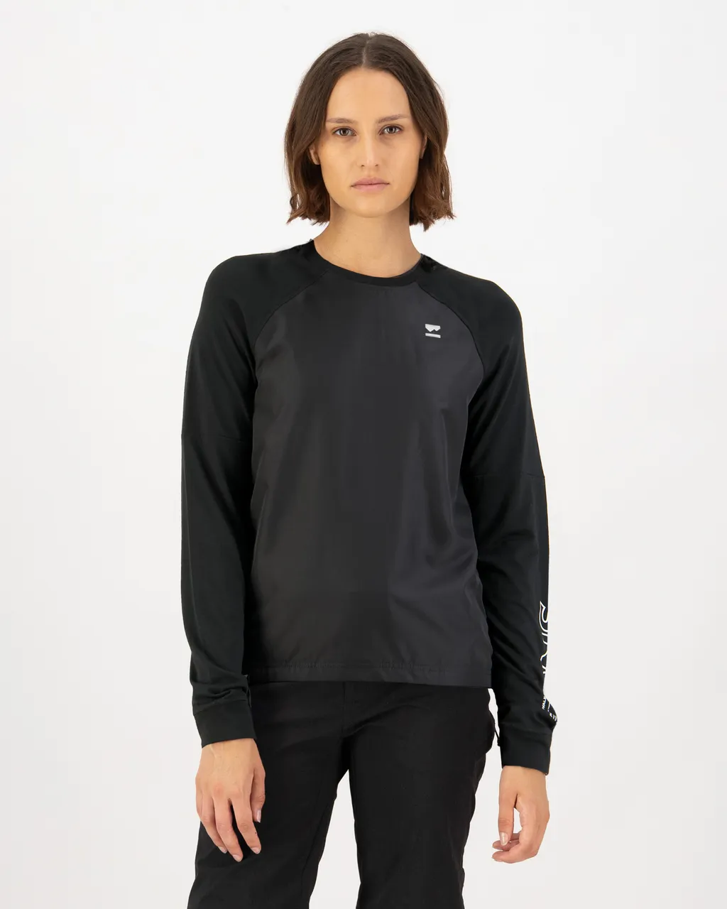 100847-1169-001-101 Womens Tarn Merino Bike Wind Jersey Black