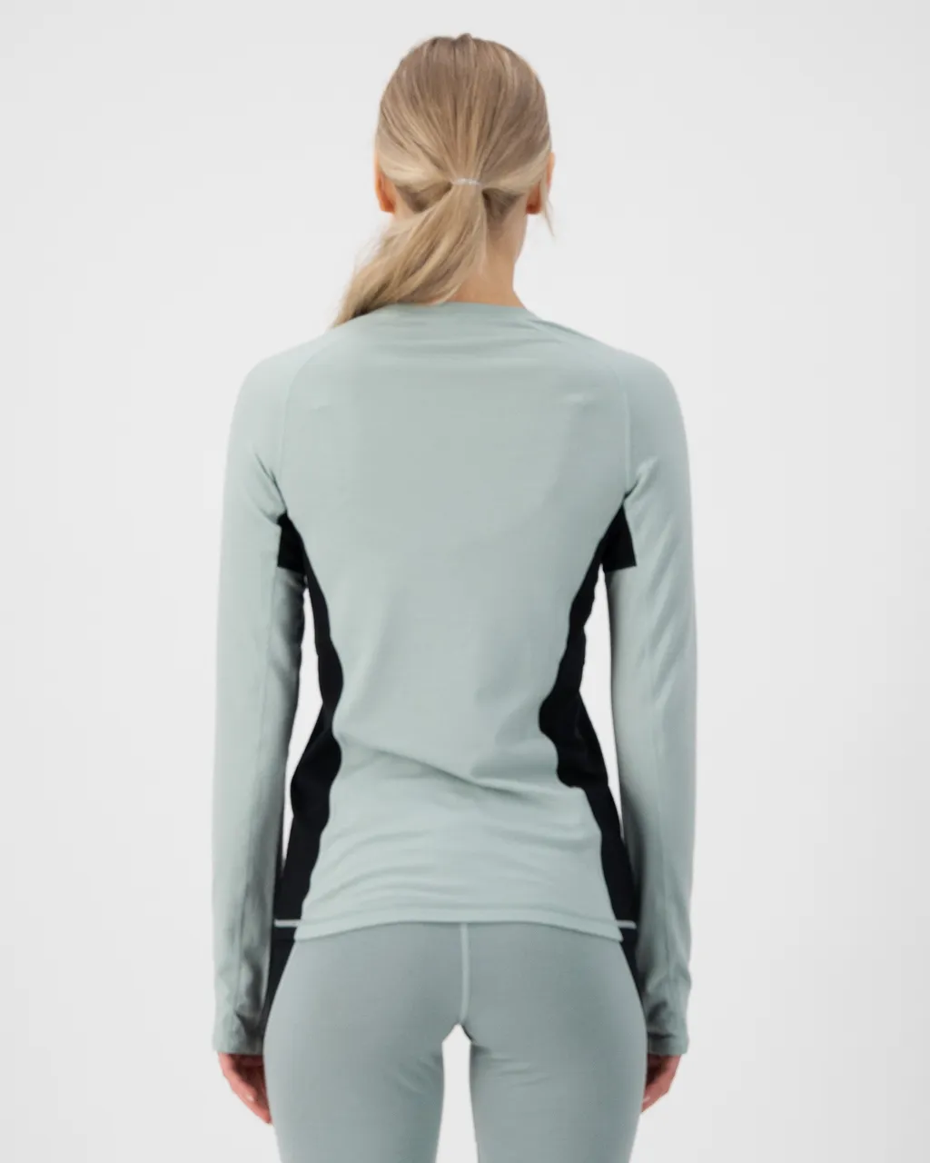 100018-1165-834-102 Womens Olympus Merino Base Layer Long Sleeve Glacier / Dew / Black