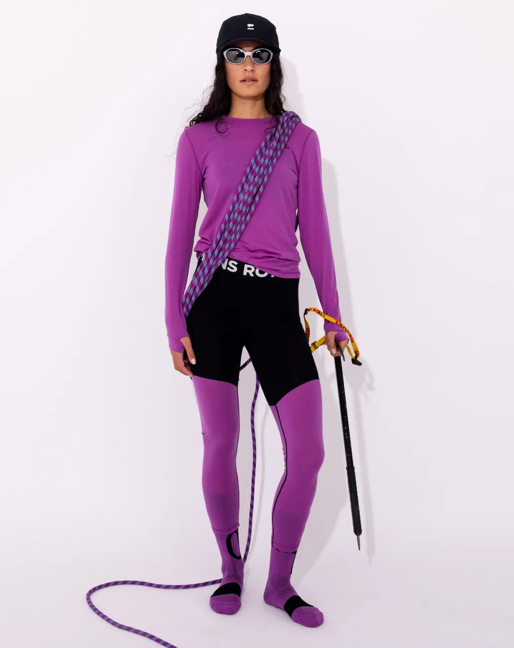 R2-25_GrowthAds_Cascade_PurpleBolt_W_Blank_Studio_01_4x5