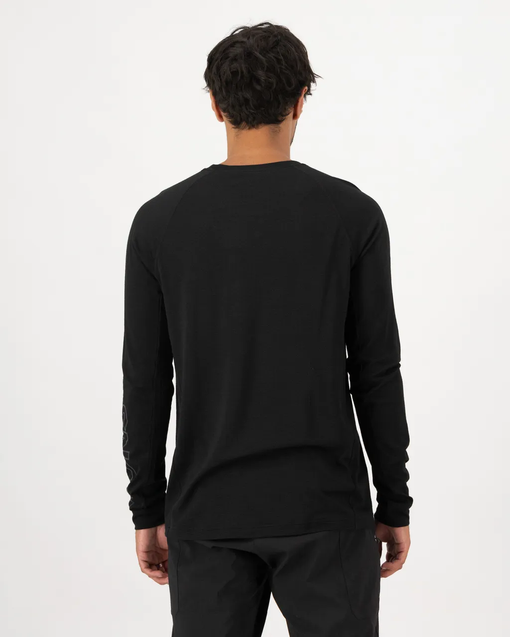 100846-1169-001-102 Mens Tarn Merino Bike Wind Jersey Black