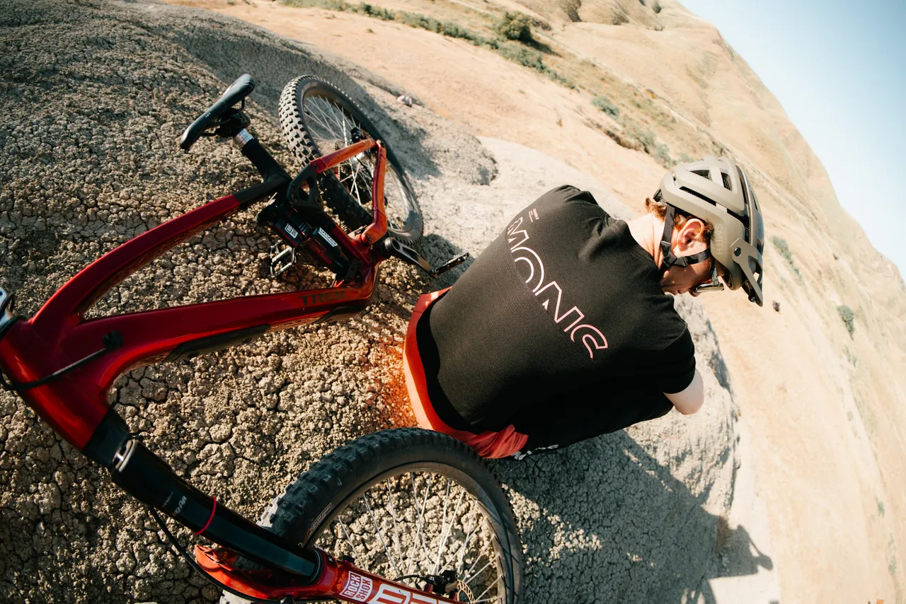 MONS_ROYALE_FW2026_BIKE_Sicili_DSC08242