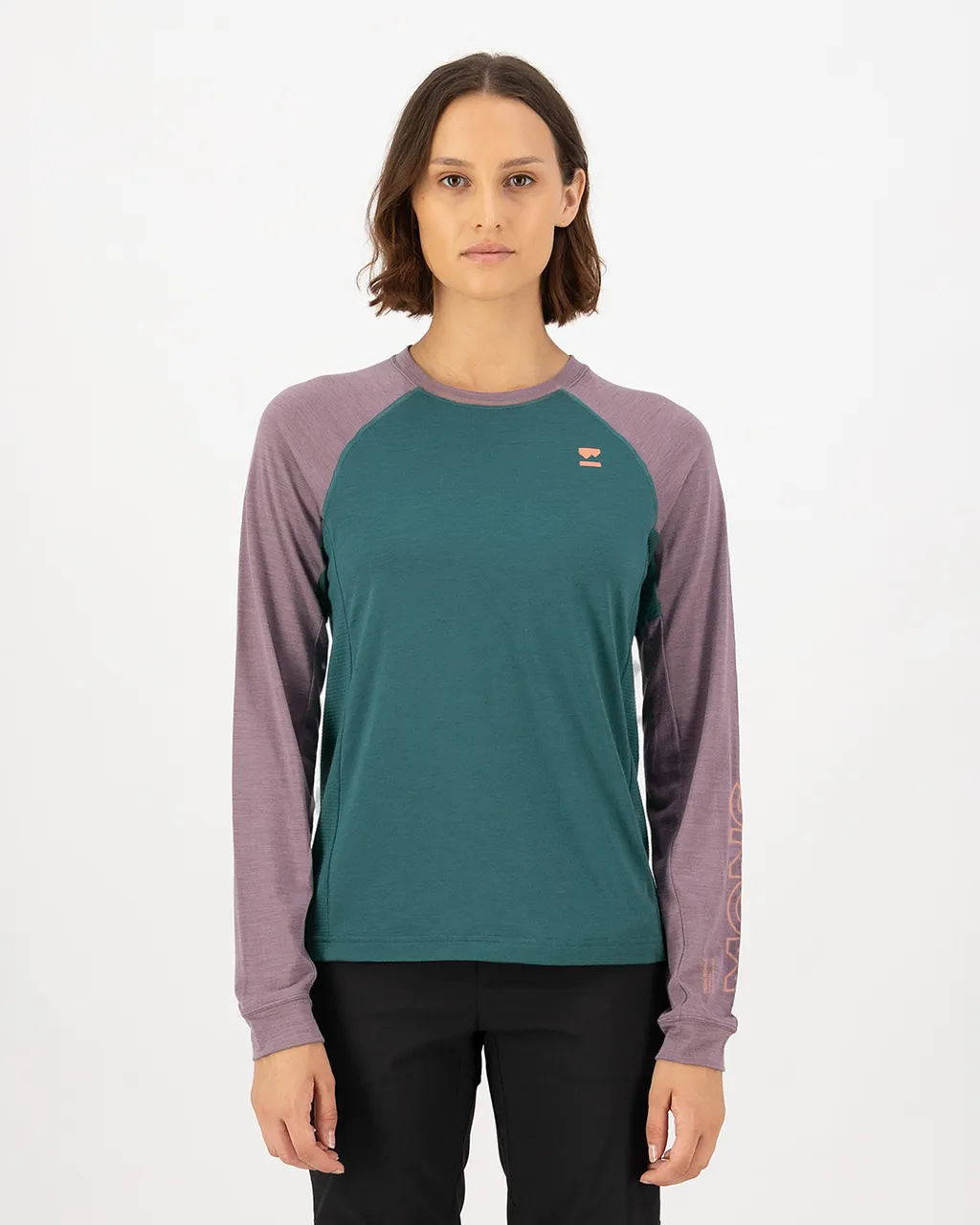 100791-1169-907-101 Womens Tarn Merino Long Sleeve Abyss / Mauve