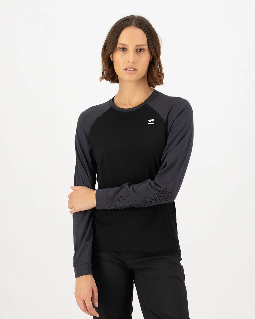 100791-1169-119-101 Womens Tarn Merino Long Sleeve Black / 9 Iron