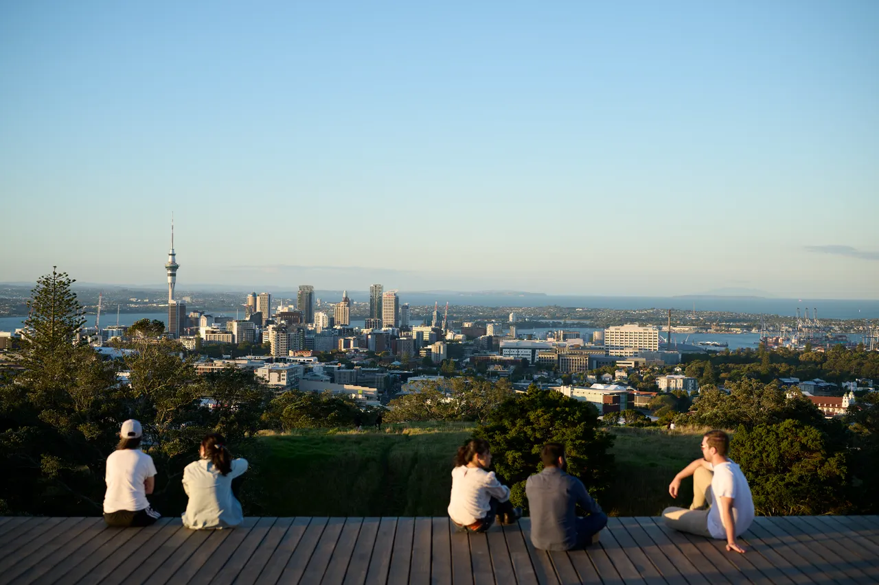 AKL Mt Eden Summit-City Views