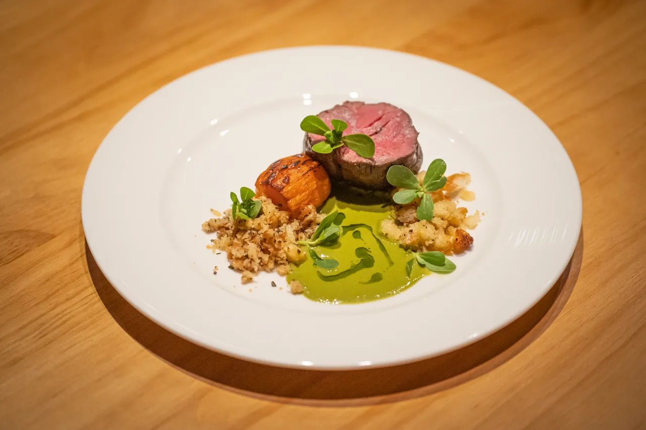 Hāngī-inspired Smoked Beef Fillet