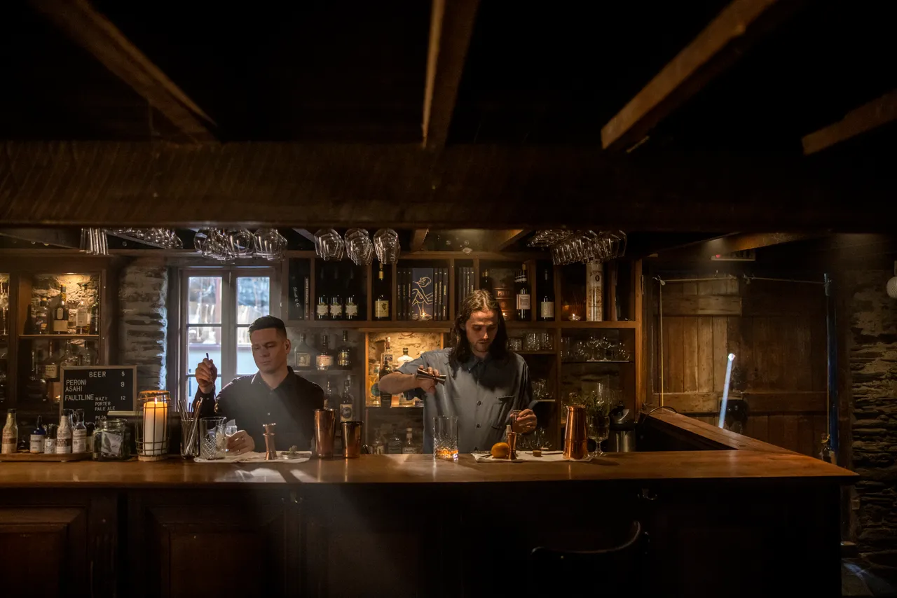 The Blue Door - Arrowtown - Queenstown