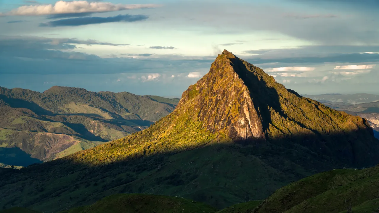 Mount Hikurangi, Gisborne