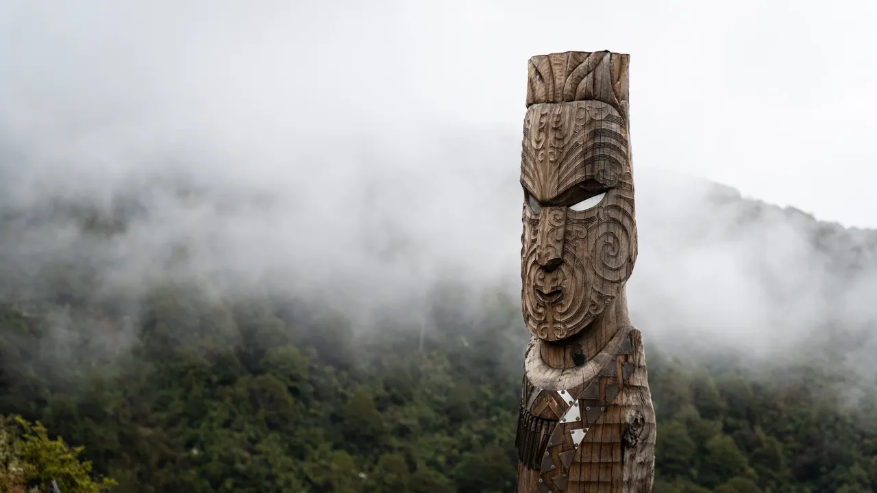 Mount Hikurangi, Gisborne