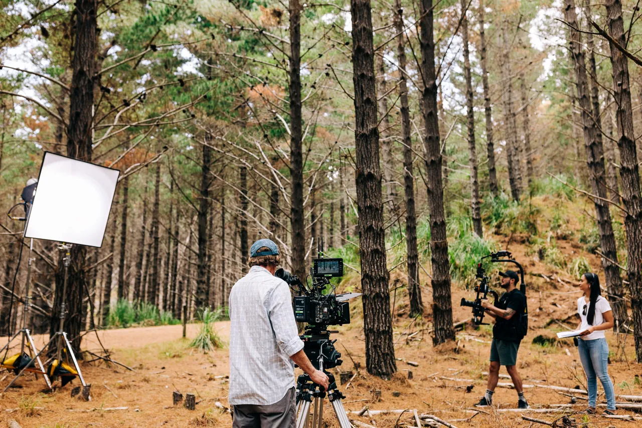 Behind the scenes look at filmcrew on location