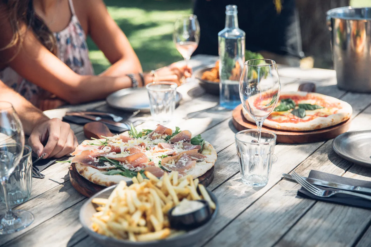 Food and drinks at Man O' War Vineyard