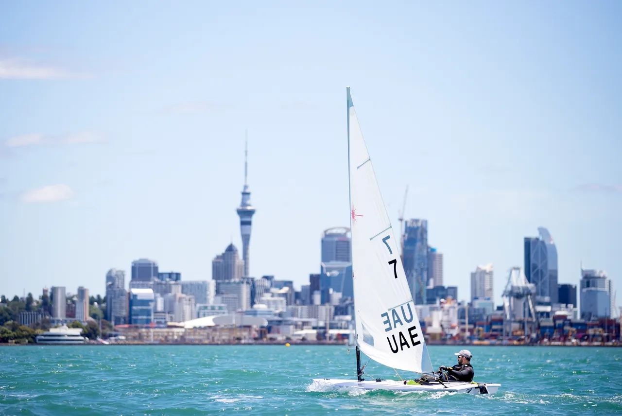 Person sailing on the Waitematā Harbour