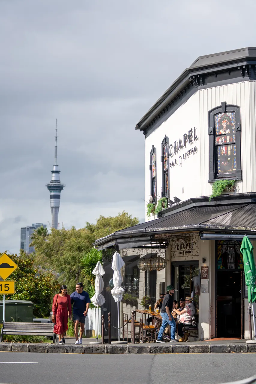 Couple walking in Ponsonby