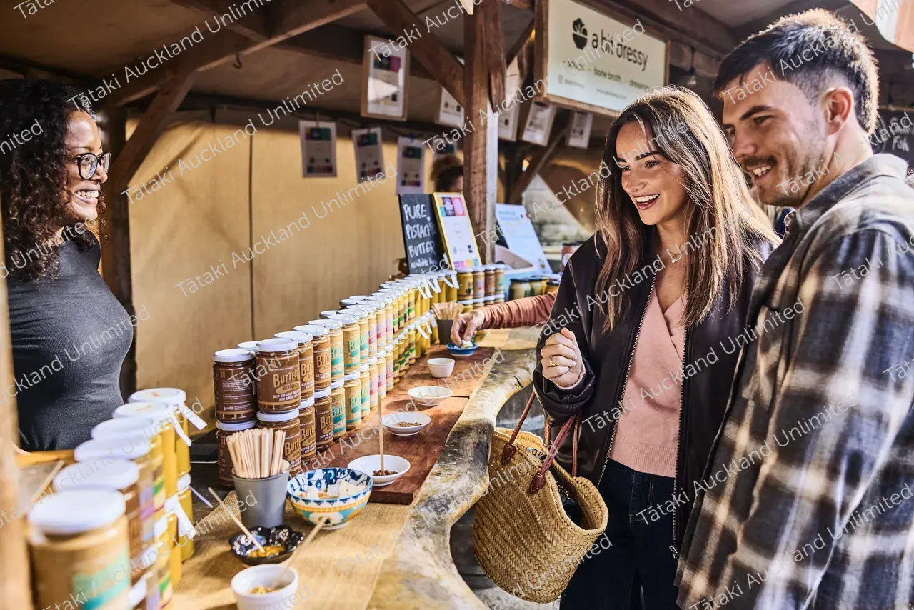 Couple explore Matakana Markets 6