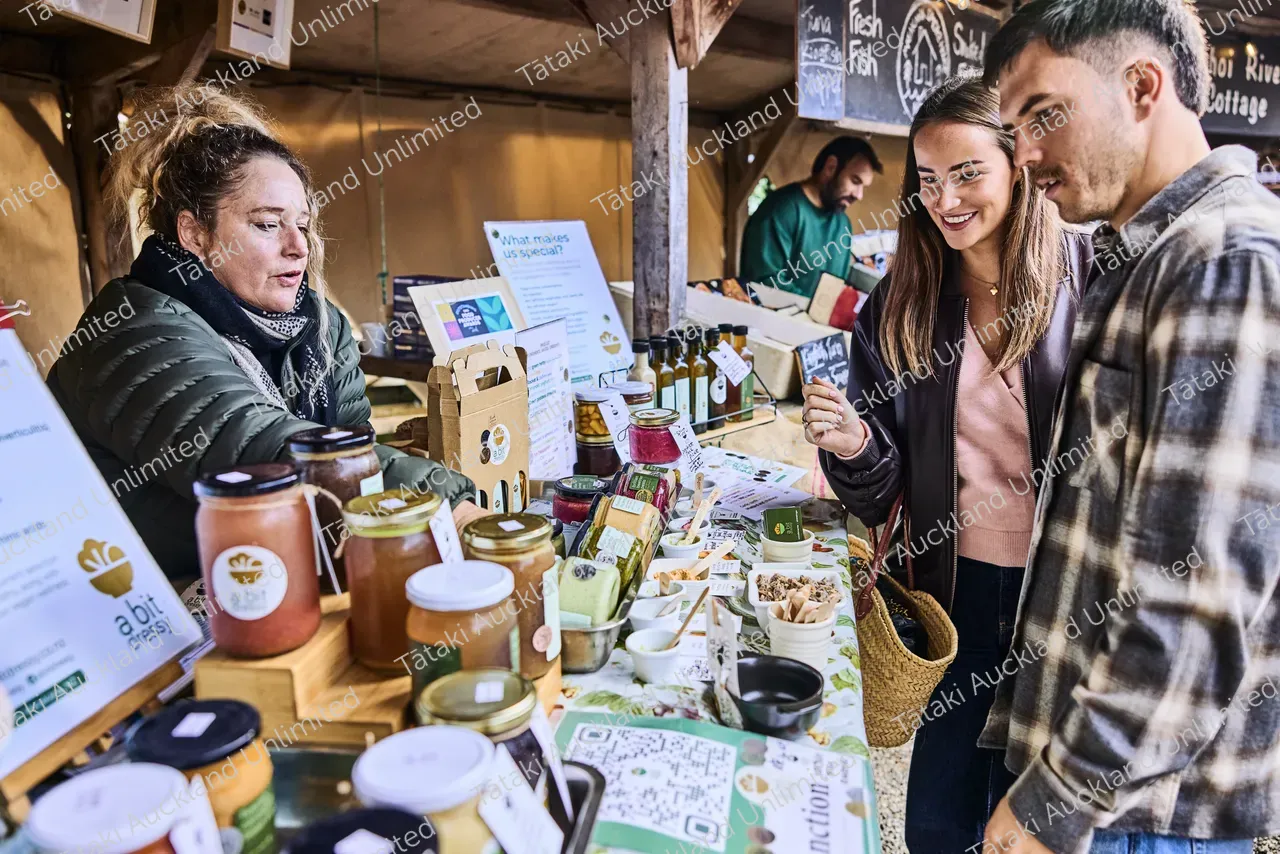 Couple explore Matakana Markets 5