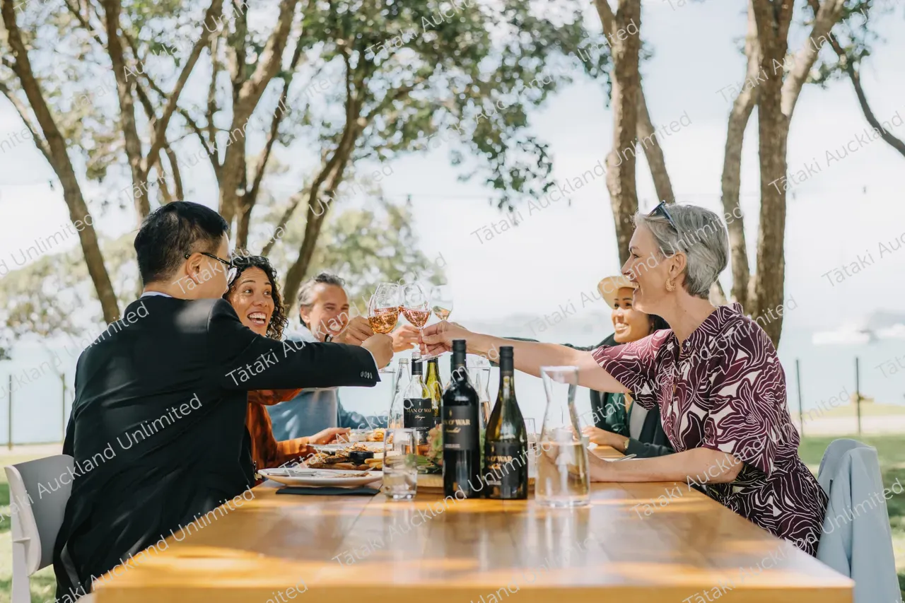 Business professionals dine outdoors at Waiheke vineyard 17