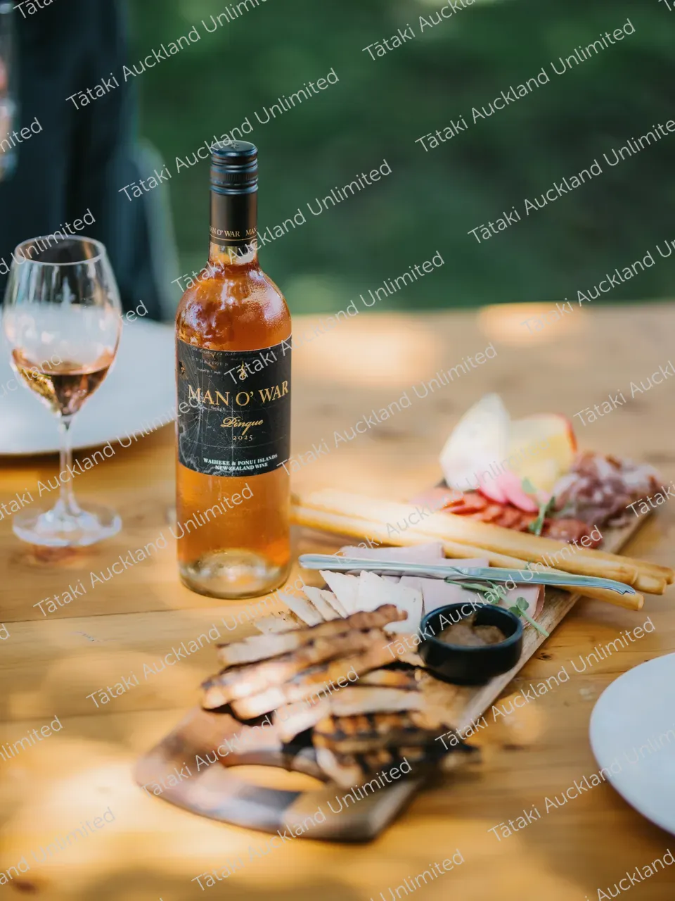 Business professionals dine outdoors at Waiheke vineyard 14