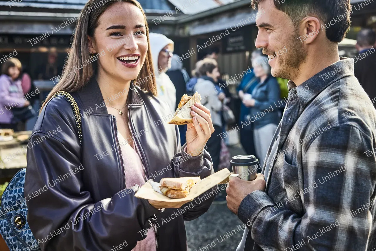 Couple explore Matakana Markets 9