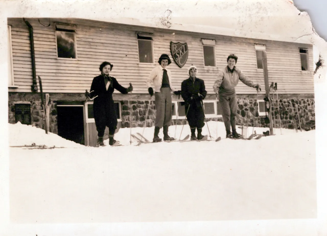 1953_Sue Mt Ruapehu_0001_a