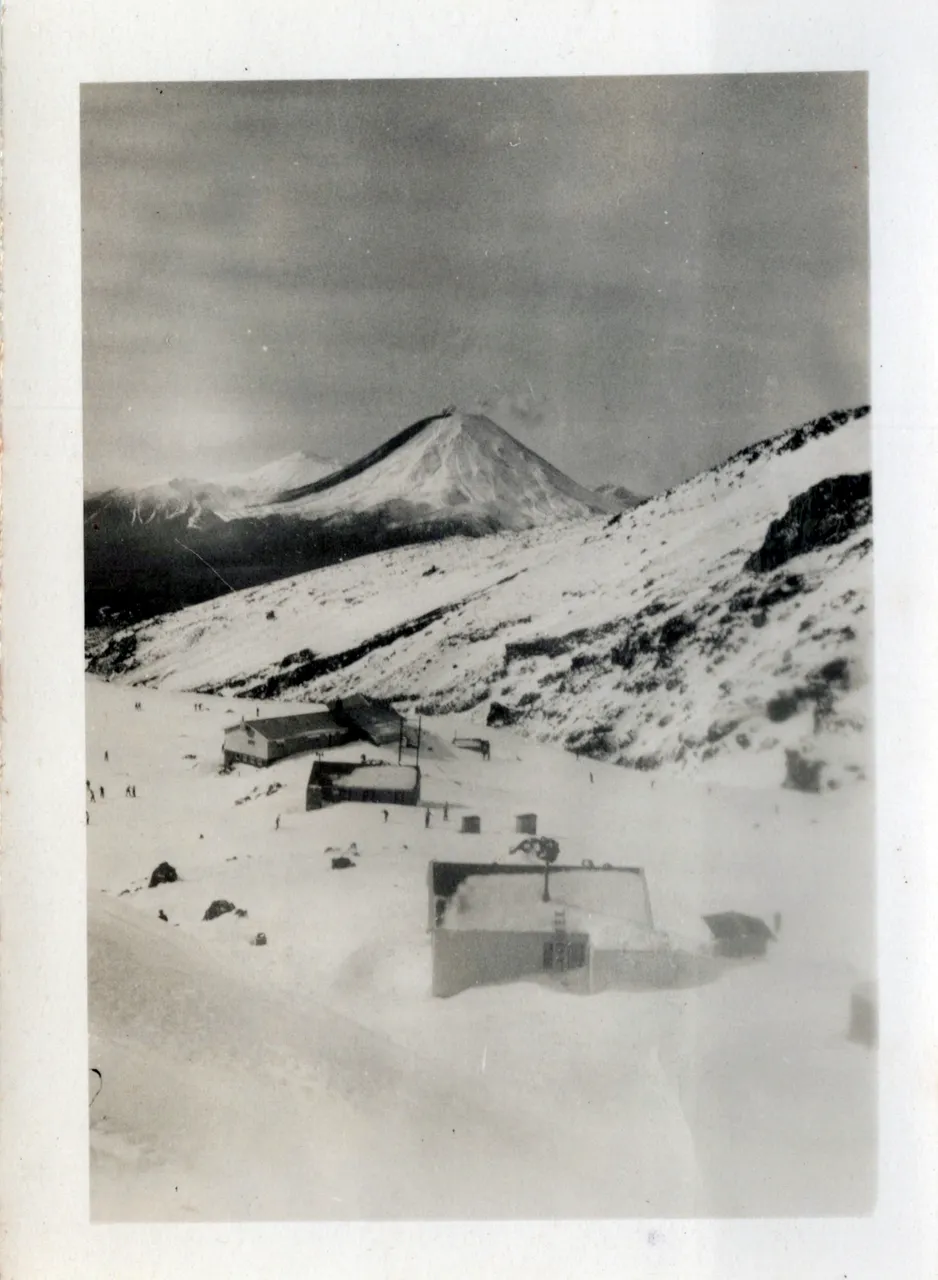 1953_Sue Mt Ruapehu_0015_a