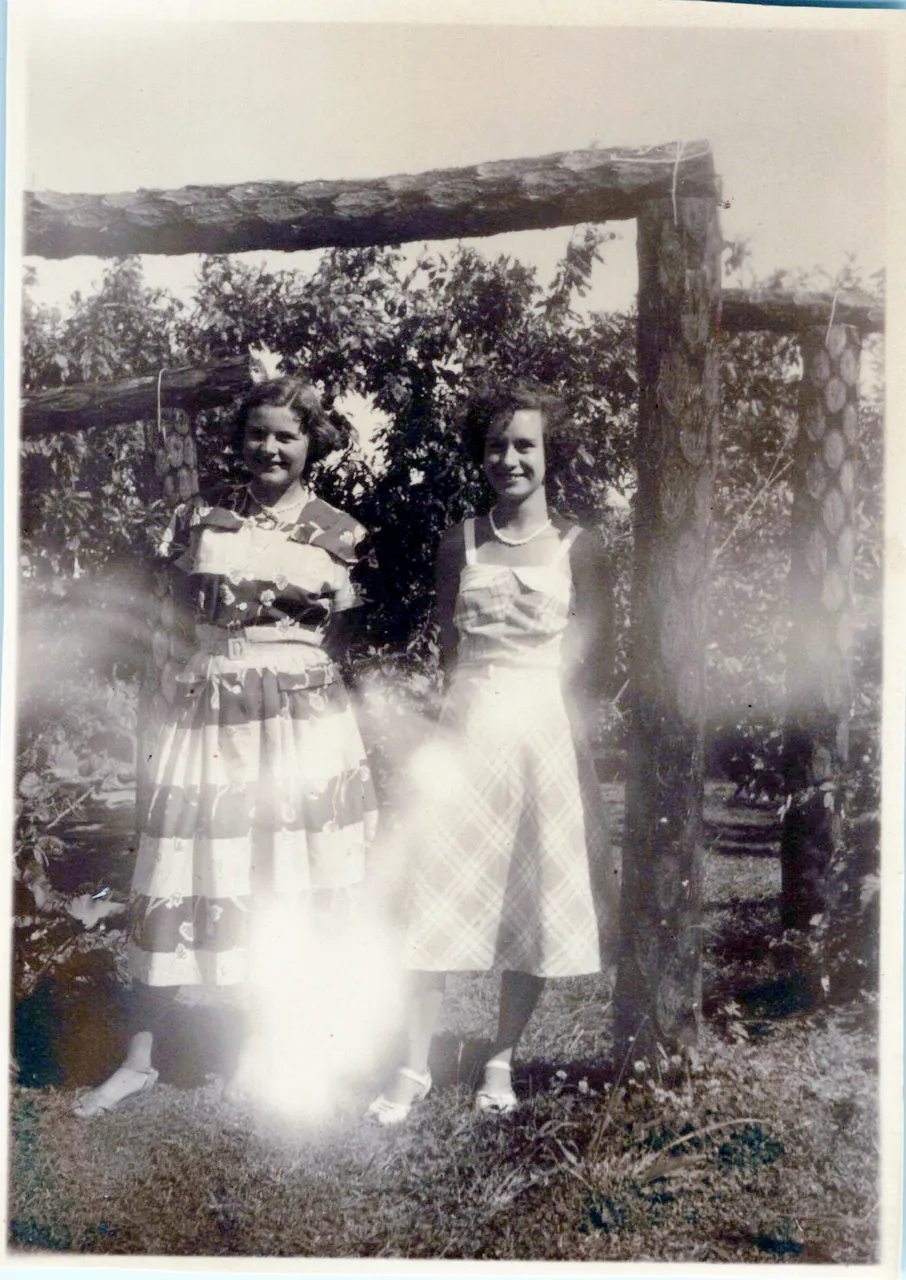 1952_Wendy and Sue (circa 16)_0001_a